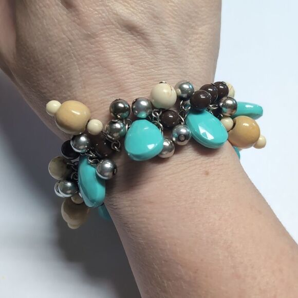 407 Chunky Silver Brown Blue and Cream Beaded Stretch‎ Bracelet - Picture 1 of 4